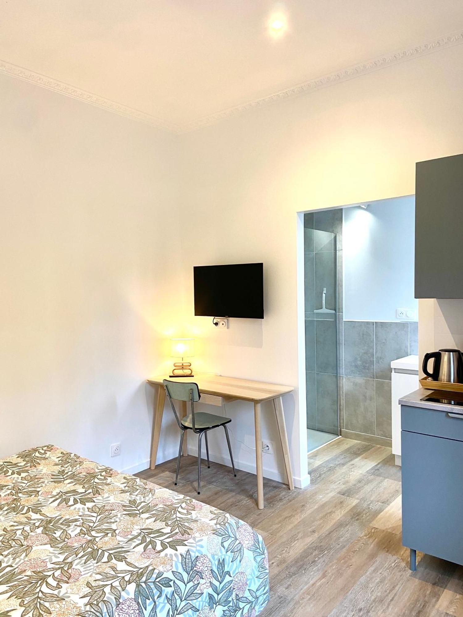 Espace Le Cheval Blanc Castelnau-le-Lez Zimmer foto